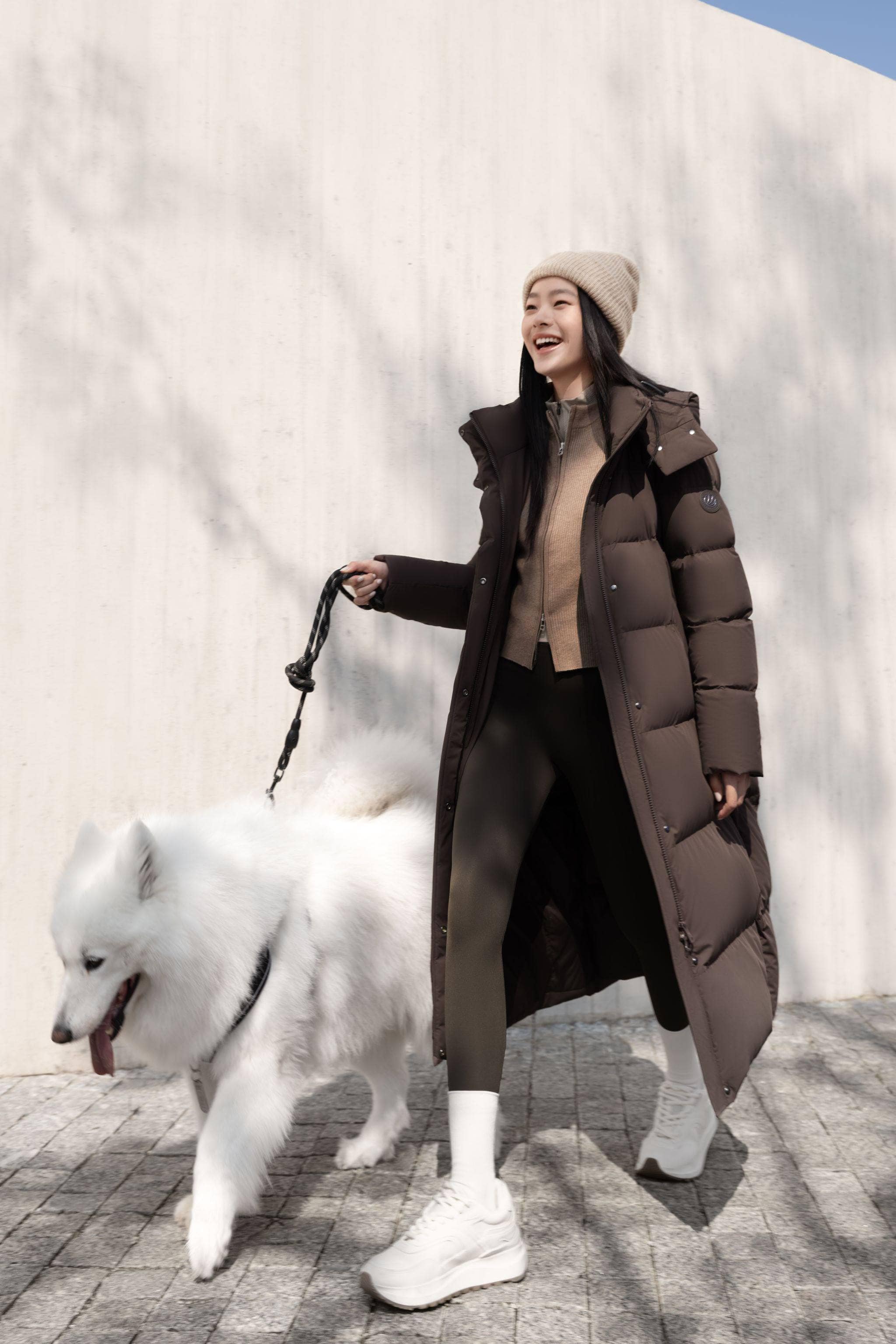 Comfy Women's Down Coat With Detachable Hood - Image 12