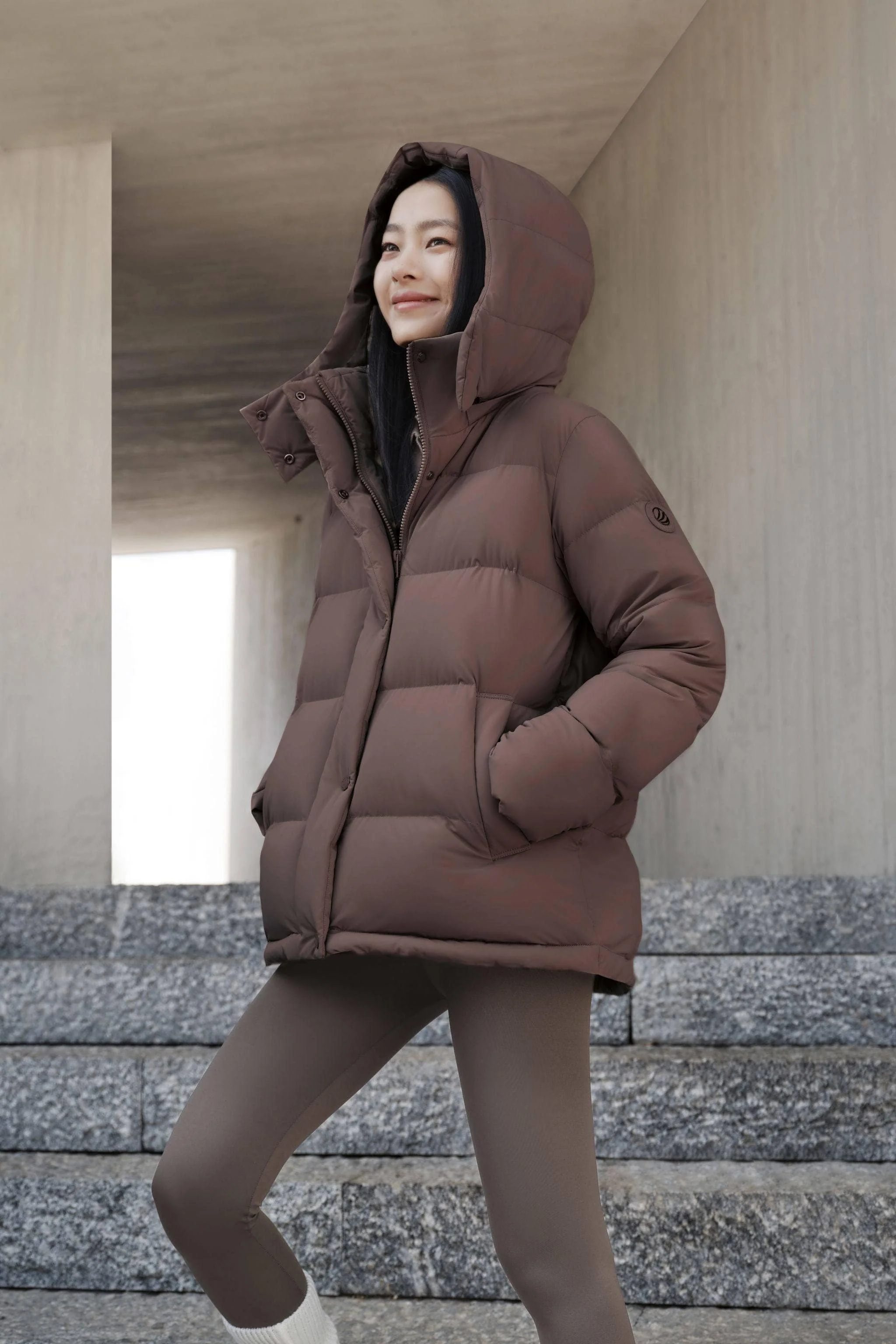 Comfy Women's Down Jacket With Detachable Hood - Image 12