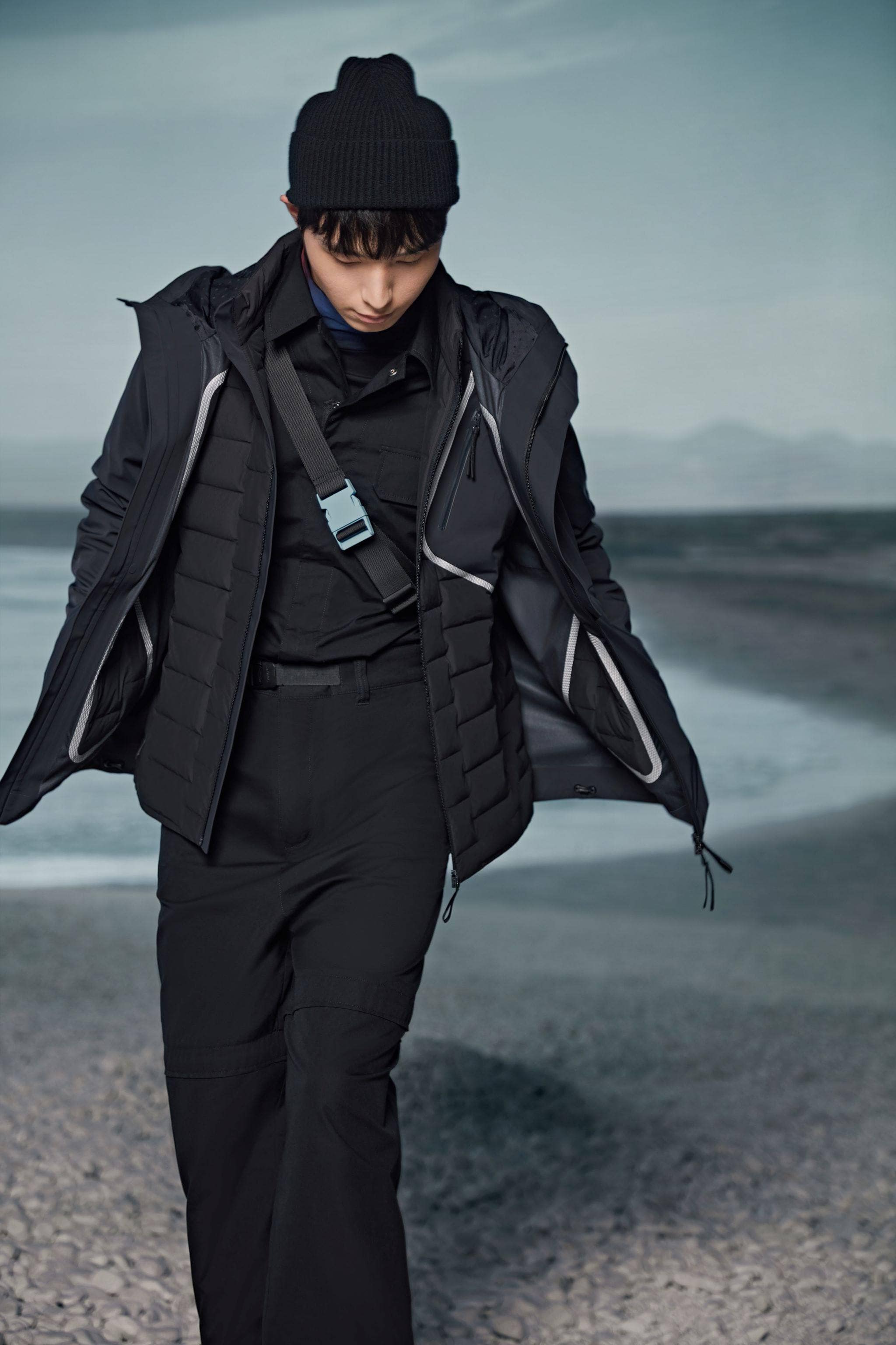 Short Hooded Goose Down Jacket - Image 10