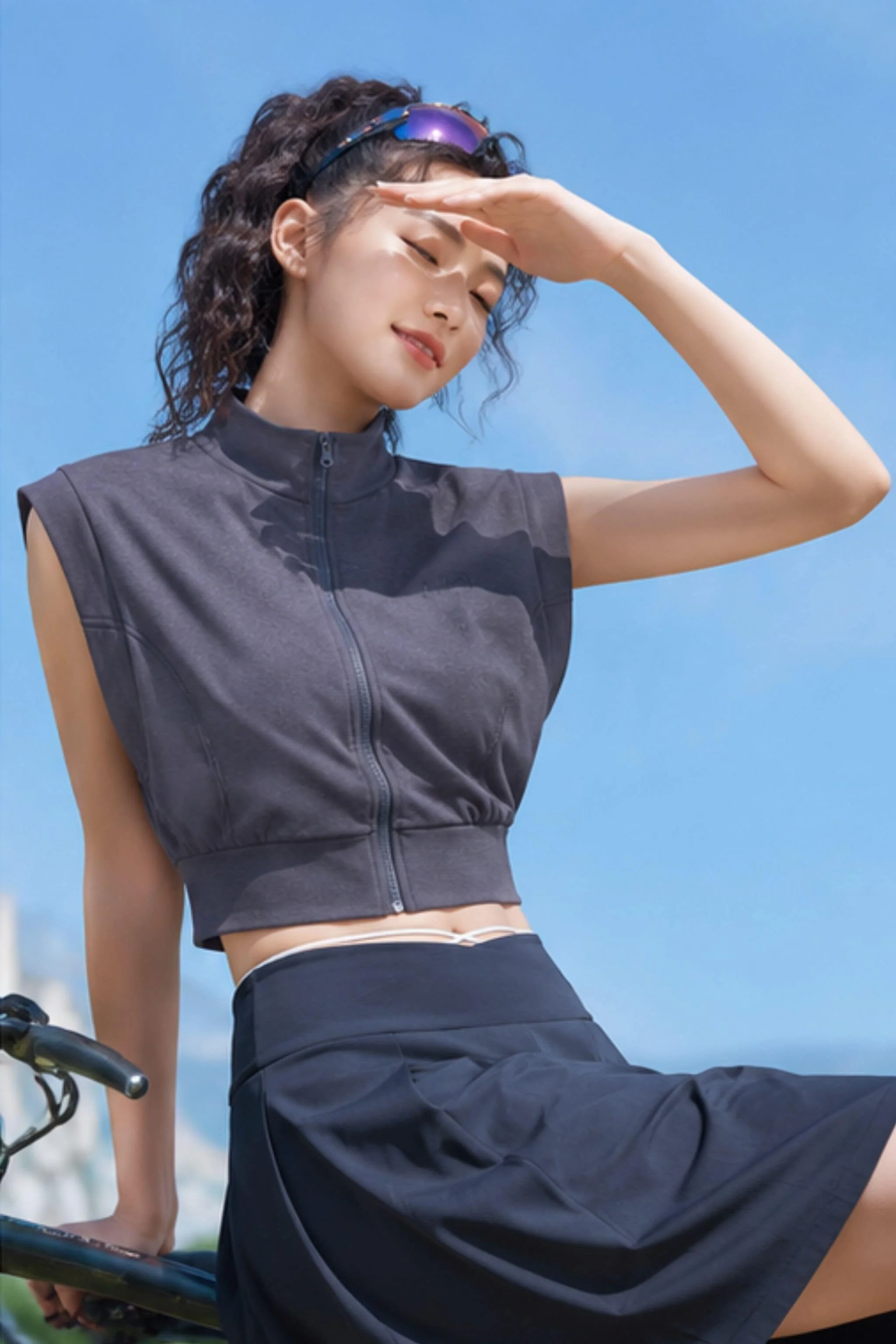 Sleeveless Zip-Up Cropped Top - Image 4