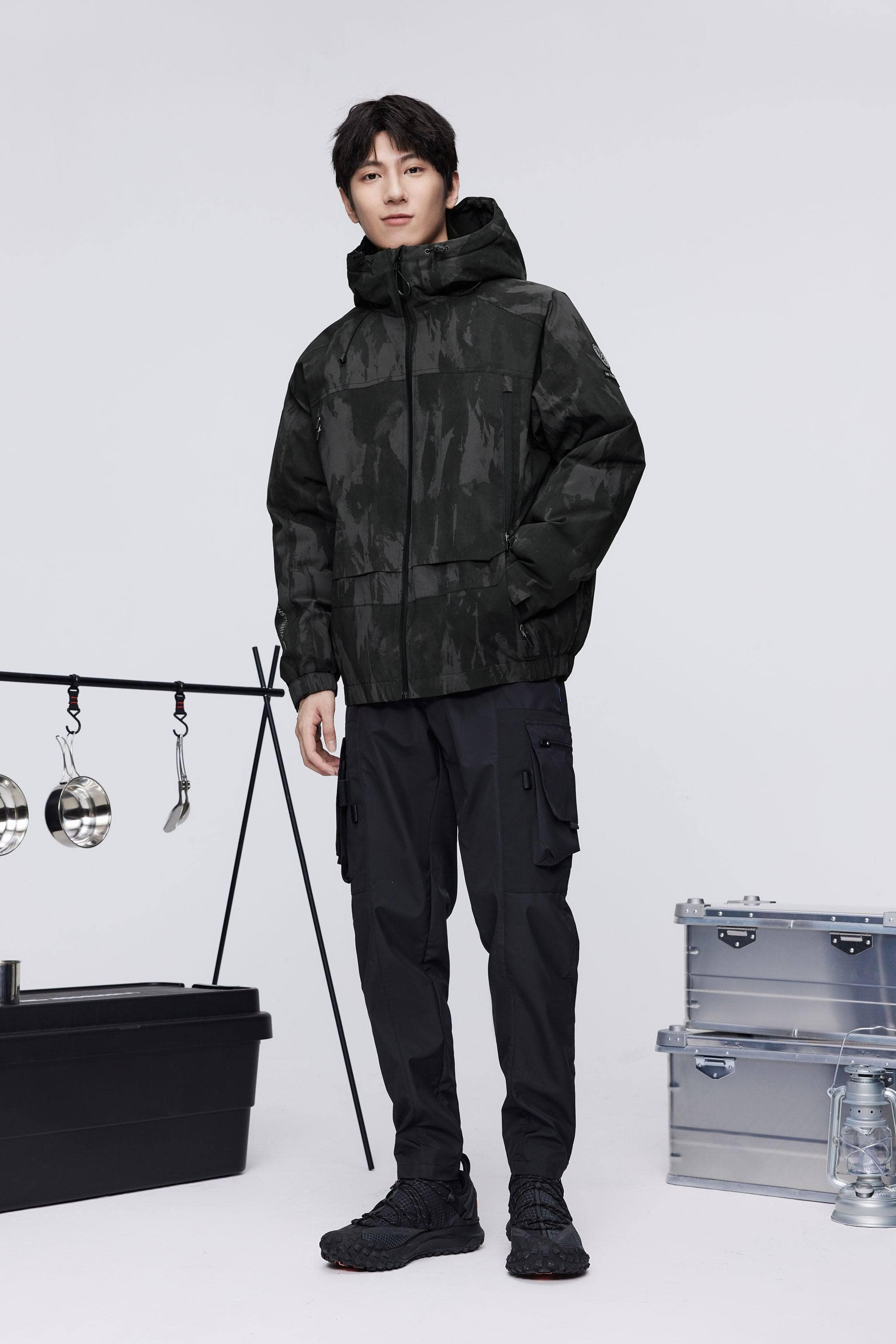 Tactical Outdoor Down Jacket - Image 10