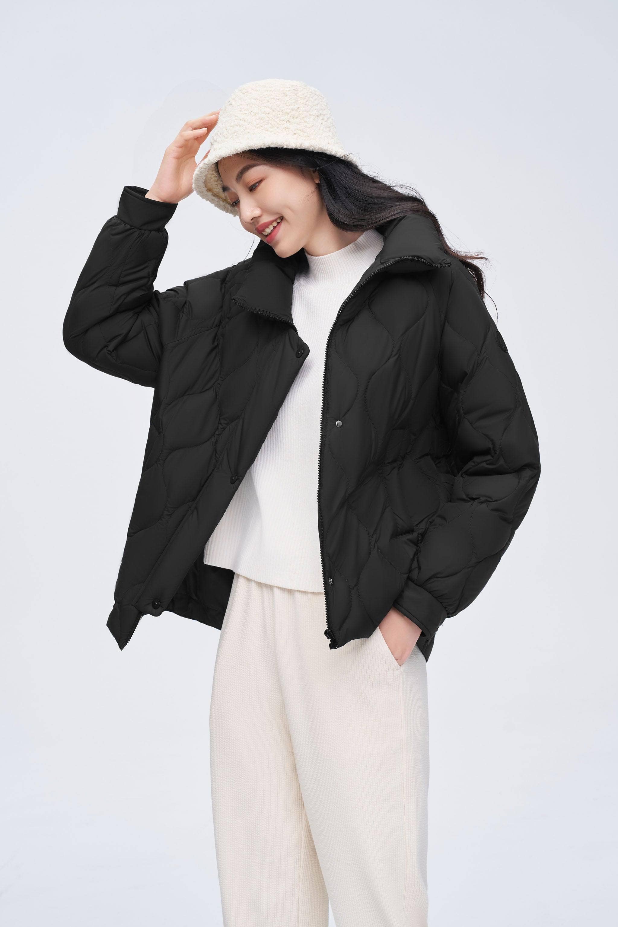 Women's Contrast Piping Weightless Down Jacket - Image 15