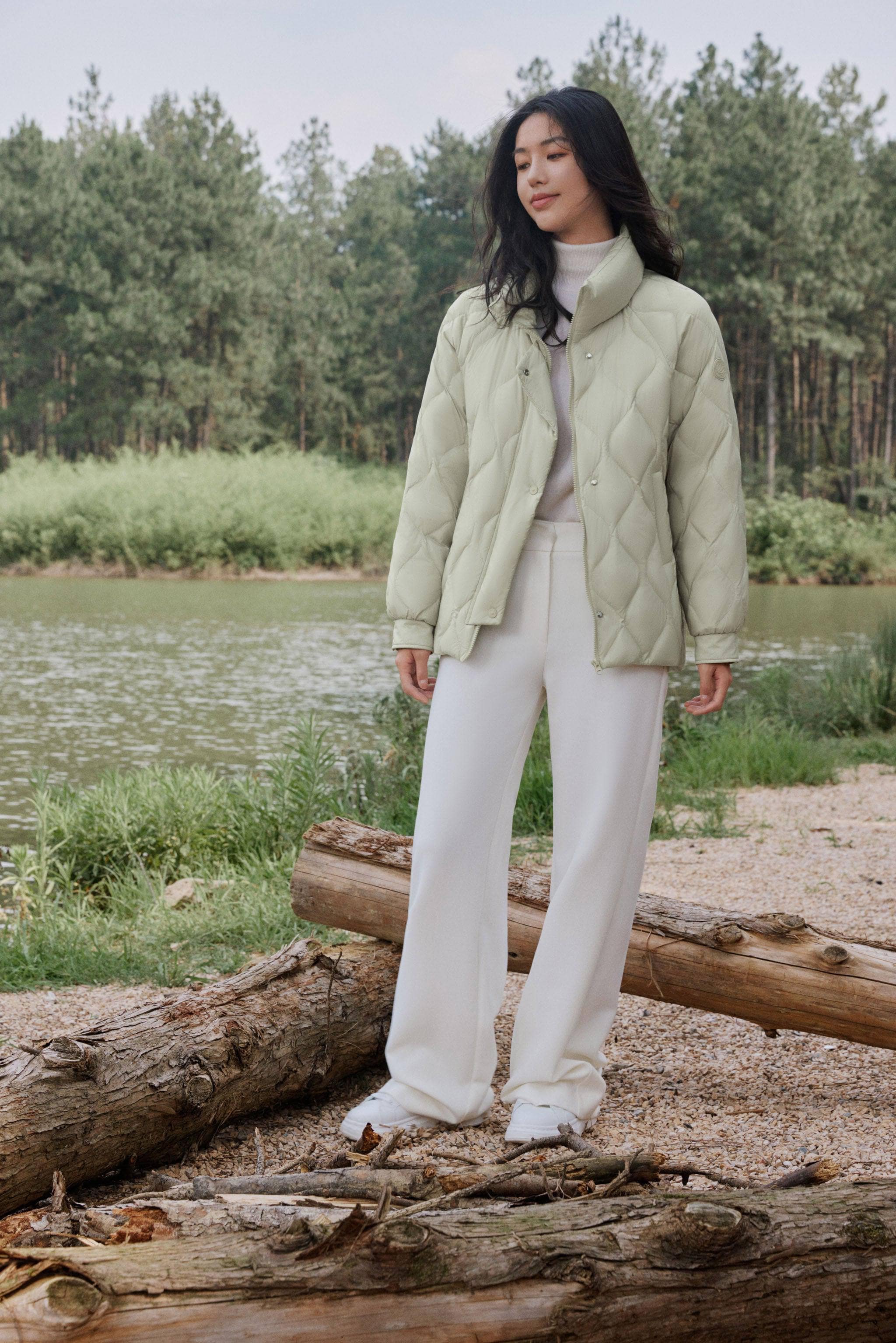 Women's Contrast Piping Weightless Down Jacket - Image 20