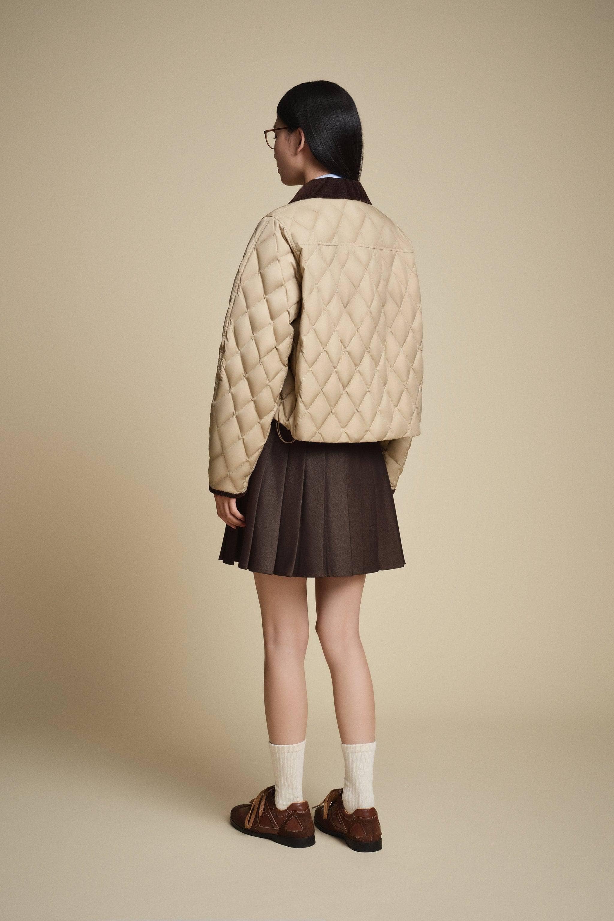 Women's Cropped Quilted Barn Down Jacket - Image 14