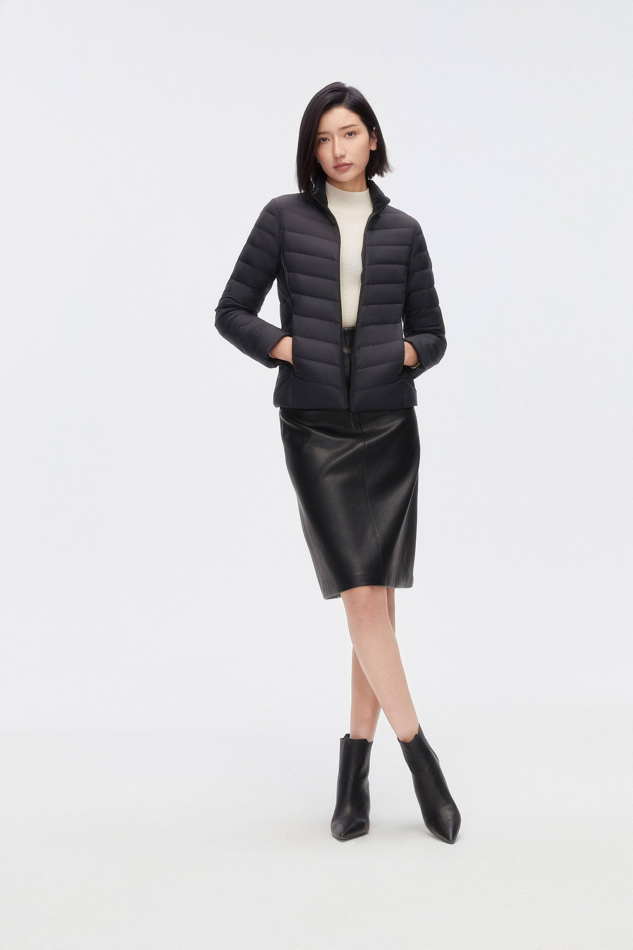 Women's Packable Ultralight Down Jacket - Image 2