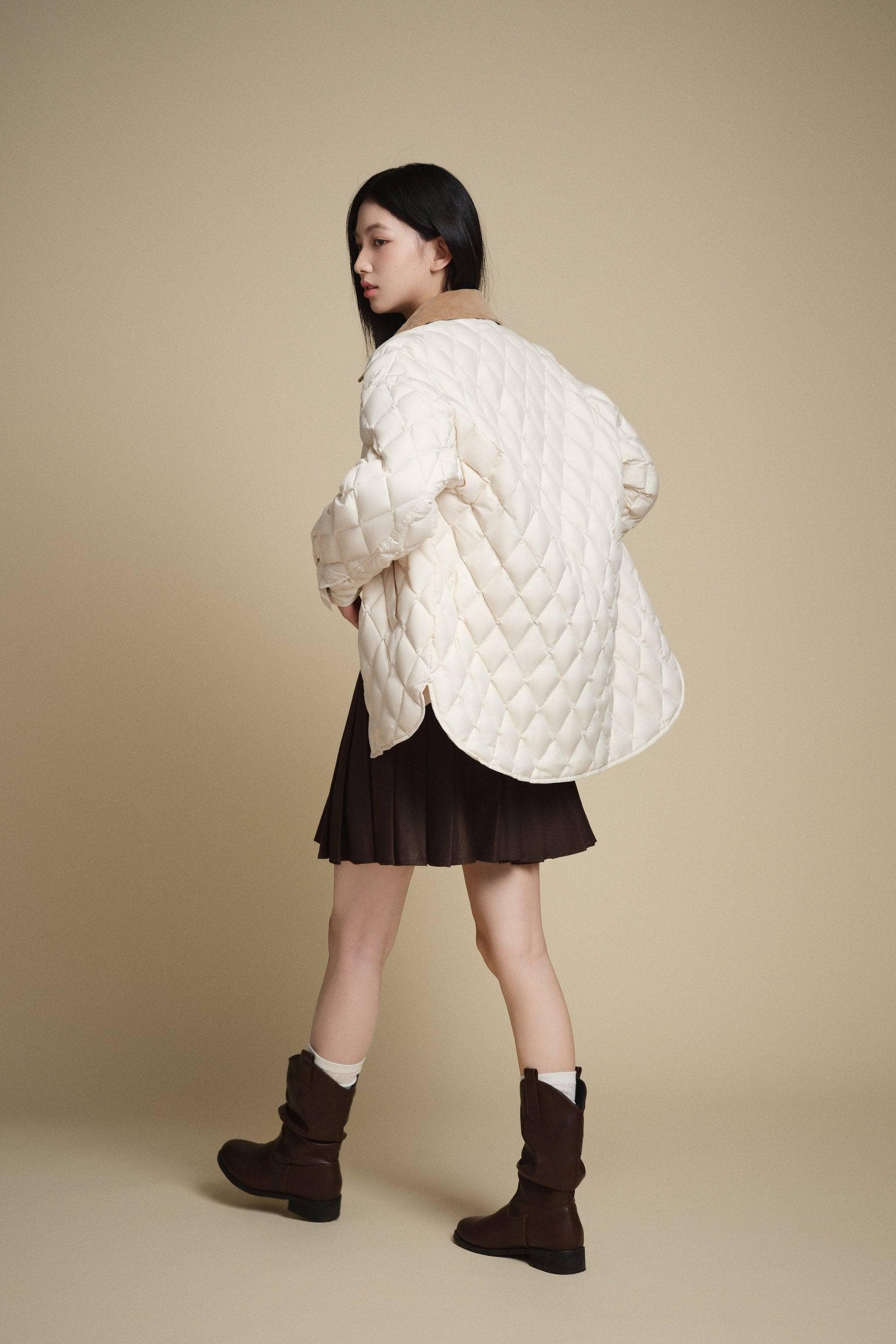 Women's Quilted Barn Down Jacket - Image 14
