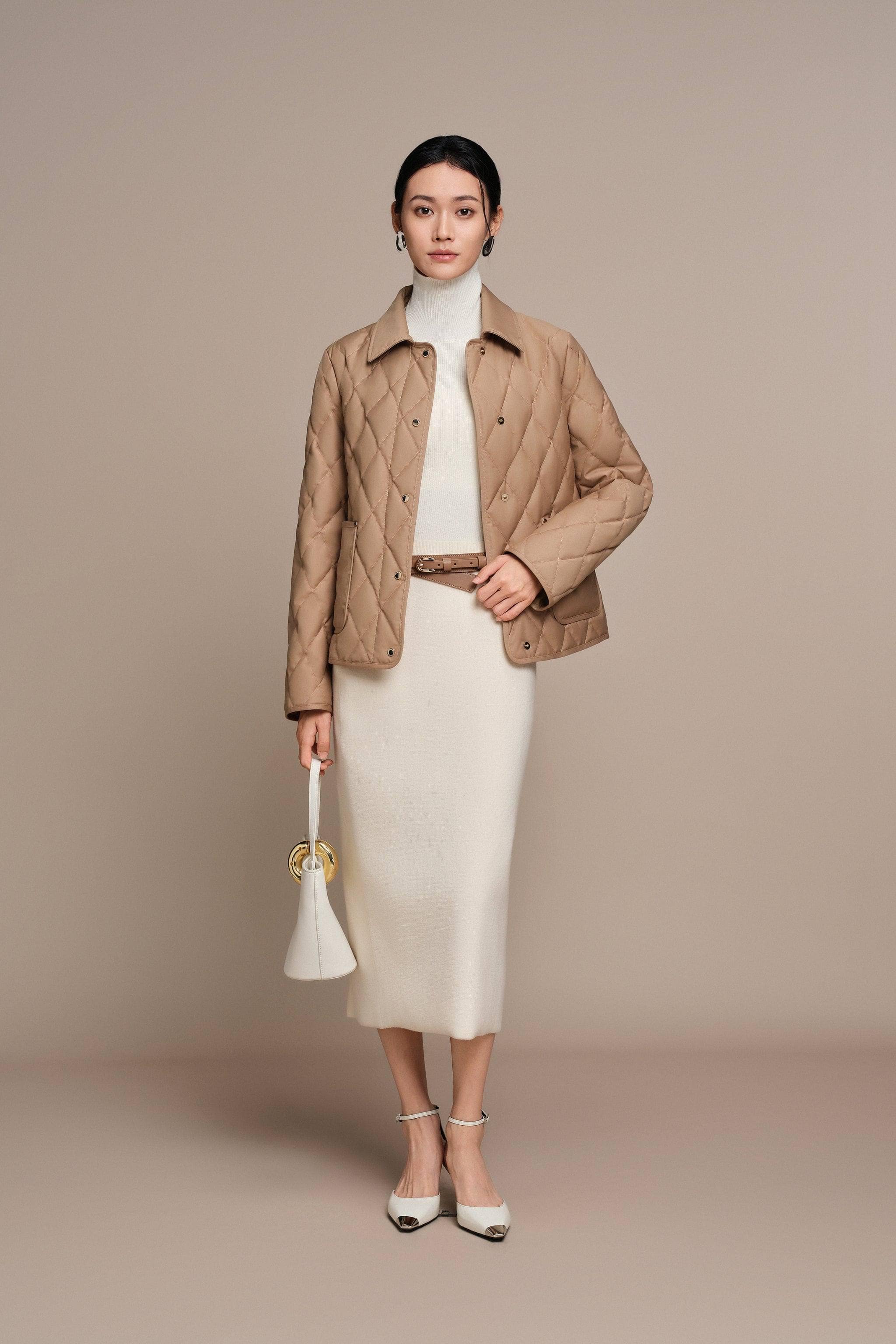 Women's Short Goose Down Quilted Coat - Image 4