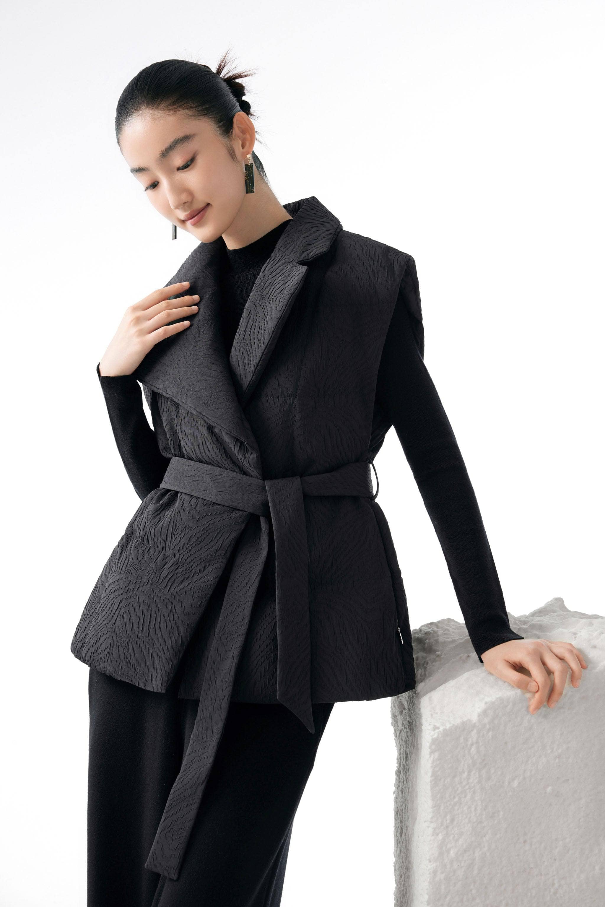 Women's Eastern Aesthetic Goose Down Gilet - Image 6